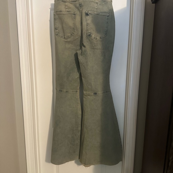 We The Free People Just Float On Extreme Flare Wide Leg Acid Jeans Size 31 - Picture 3 of 4